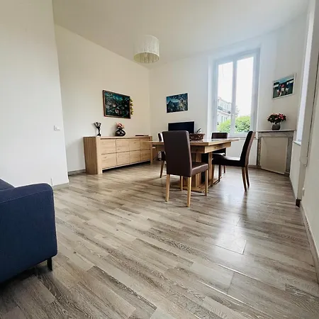 Apartamento T3 Center Menton- Parking