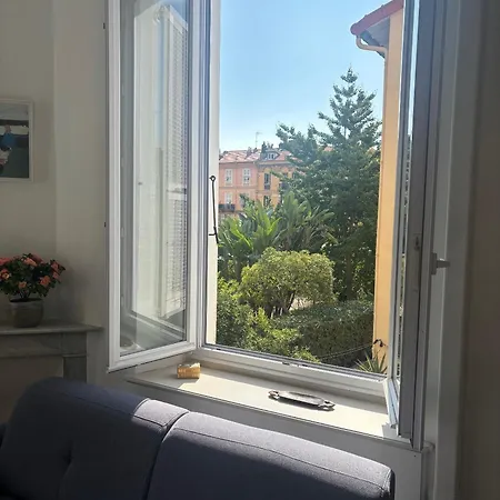 Apartamento T3 Center Menton- Parking *